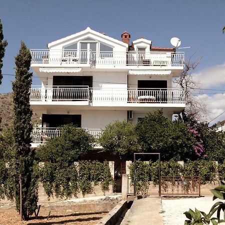 טרוגיר Vila Nataly מראה חיצוני תמונה